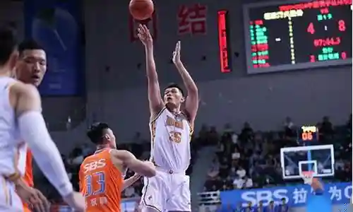 全明星中锋首发阵容插图