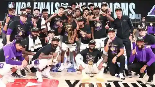 美国总冠军阵容搭配图片，总冠军nba2020图片插图